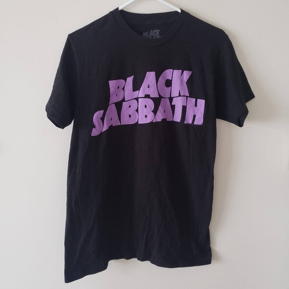 Mens Black Sabbath band shirt size medium